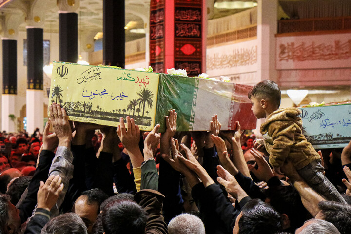 تصاویر/ آیین وداع با پیکر مطهر شهدای گمنام در حرم مطهر حضرت معصومه (س)