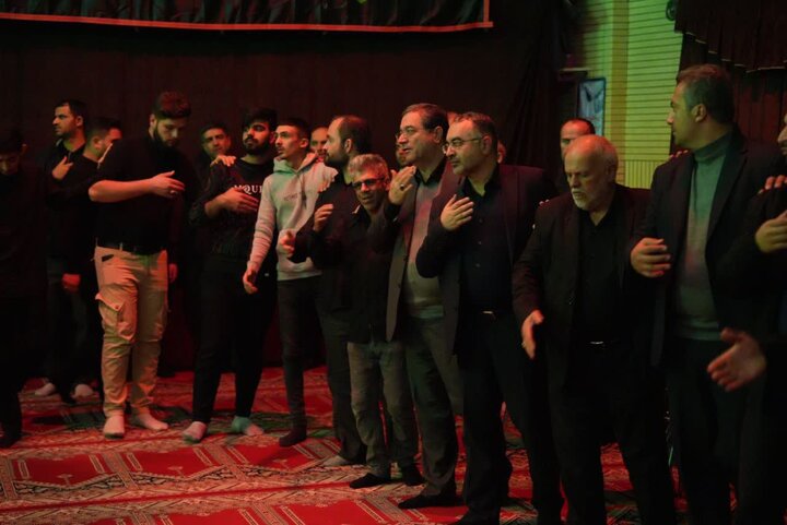 تصاویر/ حضور استاندار آذربایجان‌غربی در آیین سوگواری شهادت حضرت فاطمه زهرا (س)