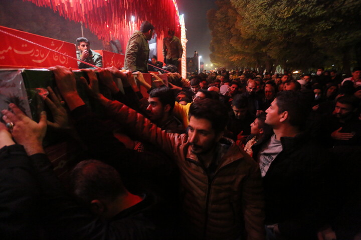 تصاویر/ استقبال مردم شاهین شهر اصفهان از کاروان اهالی بهشت