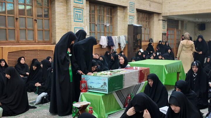 مراسم وداع با پیکر مطهر شهدای گمنام در مسجد دانشگاه تبریز