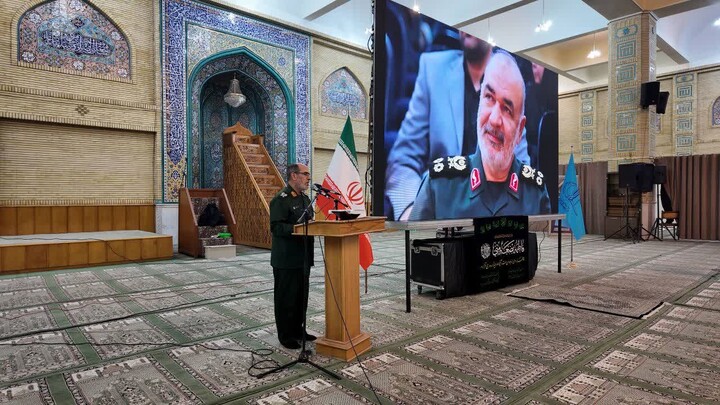 مراسم وداع با پیکر مطهر شهدای گمنام در مسجد دانشگاه تبریز