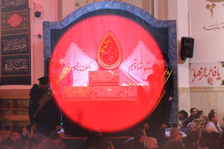 تصاویر/ وداع با پیکر مطهرهفت  شهید گمنام دوران دفاع مقدس در حرم حضرت معصومه(س)