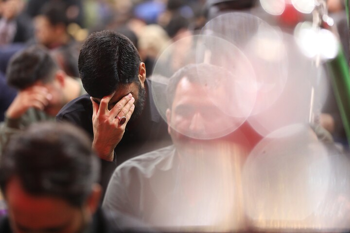 تصاویر/ وداع با پیکر مطهرهفت  شهید گمنام دوران دفاع مقدس در حرم حضرت معصومه(س)