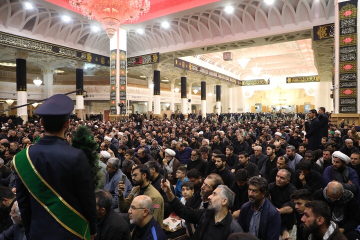 تصاویر/ وداع با پیکر مطهرهفت  شهید گمنام دوران دفاع مقدس در حرم حضرت معصومه(س)