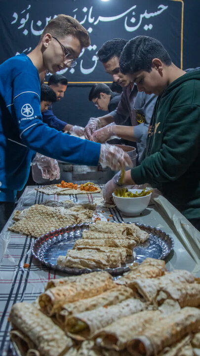 تصاویر/ فعالیت موکب هلال بن علی (ع) درشب شهادت حضرت زهرا(س)