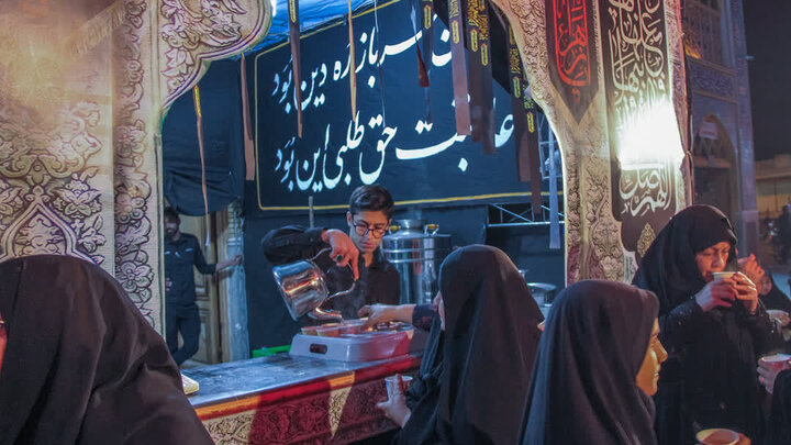 تصاویر/ فعالیت موکب هلال بن علی (ع) درشب شهادت حضرت زهرا(س)