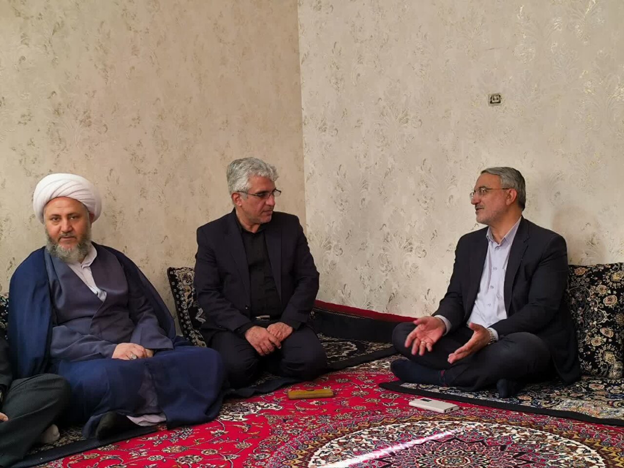 خدمت به مردم سر لوحه فعالیت های دستگاه های مختلف باشد