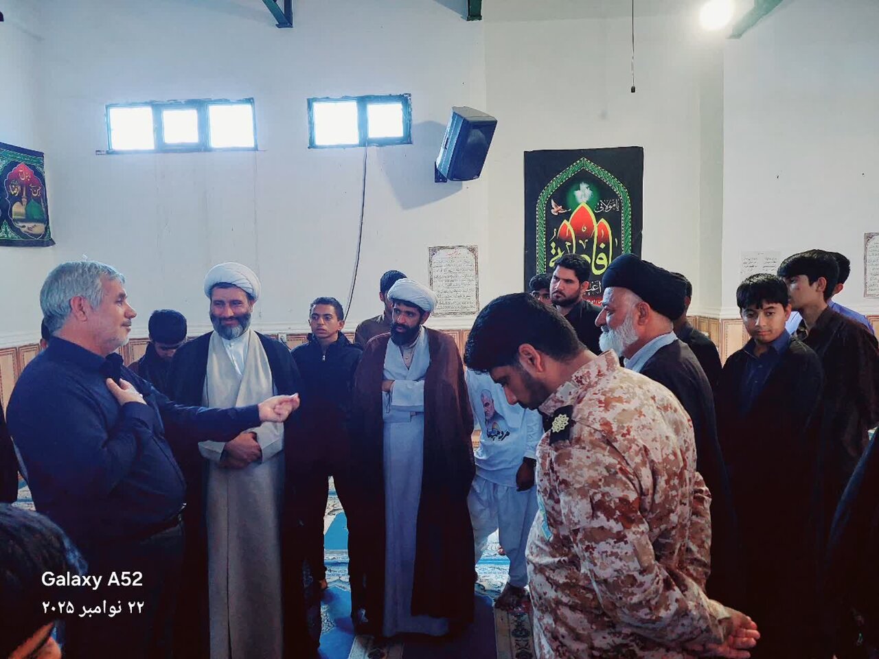 جلسه روایت‌گری دفاع مقدس در مدرسه علمیه پیامبر اعظم جازموریان برگزار شد+عکس