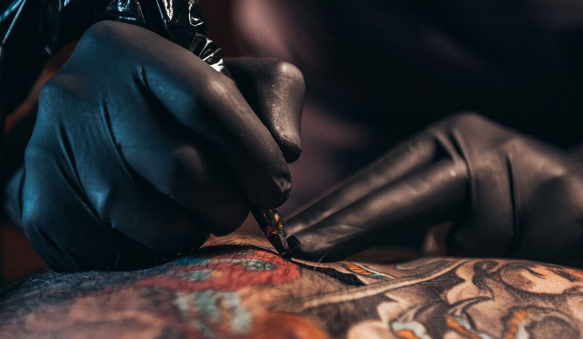 پرونده زیرِ پوست | از سنت تا مدرنیته؛ تتو چه چیزی را بازگو می‌کند؟