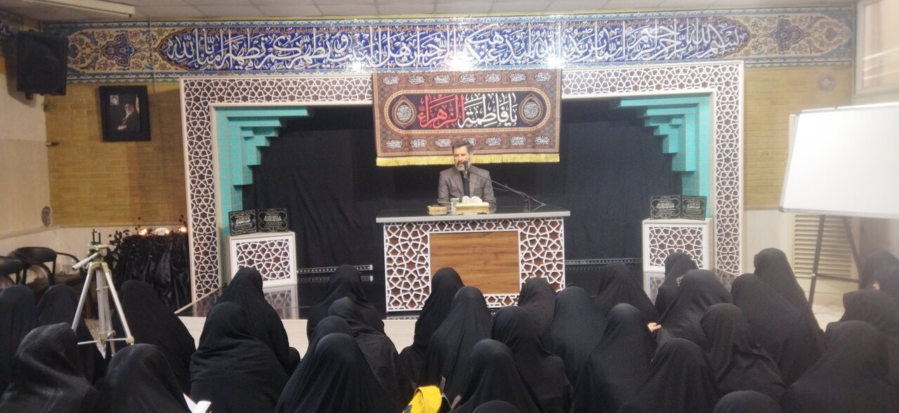 Hz. Fatıma'nın (s.a.) Tebyin Cihadı, Toplumun Dikkatini Çekmeli