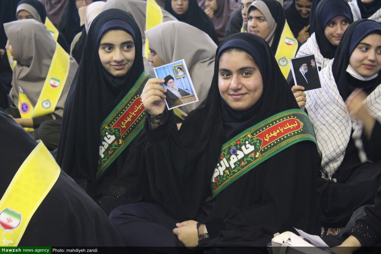 حال و هوای حسینیه ثارالله در آستانه شهادت حضرت زهرا(س) با حضور دختران فاطمی+عکس