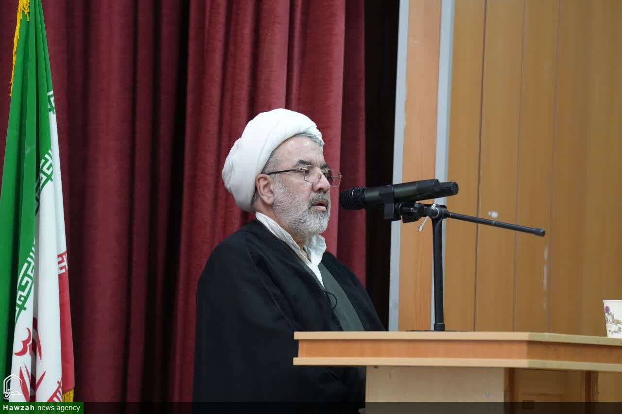 قیام حضرت زهرا(س) برای نجات سعادت بشر بود