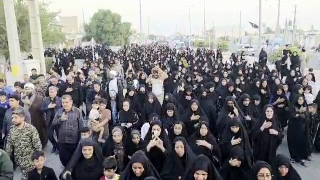 فیلم| استقبال از شهید گمنام در آبدان شهرستان دیّر