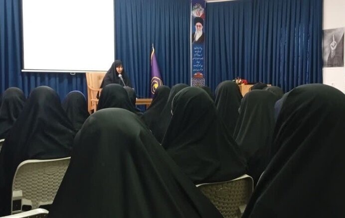 مطالعه موجب تعمیق فهم، رشد فکری و تربیت اندیشه می‌شود