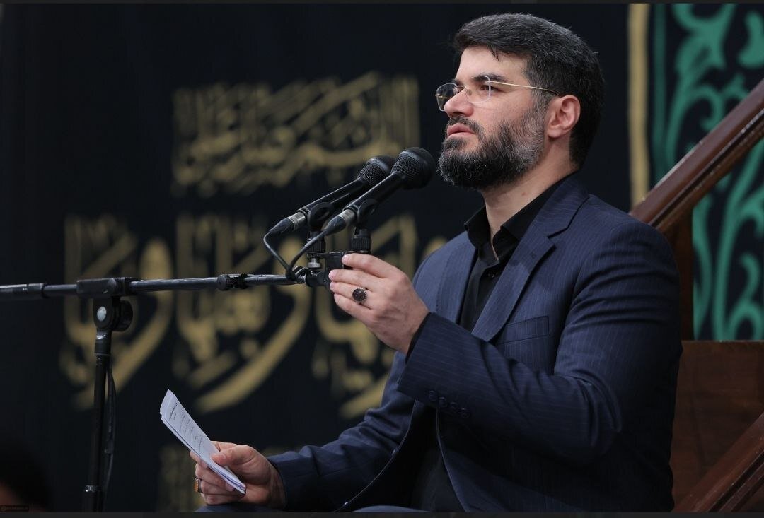 إقامة مراسم عزاء ليلة استشهاد السيدة الزهراء (عليها السلام) في حسينيّة الإمام الخميني + صور