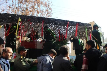 تصاویر/ مراسم استقبال و تشییع شهید گمنام در ماکو