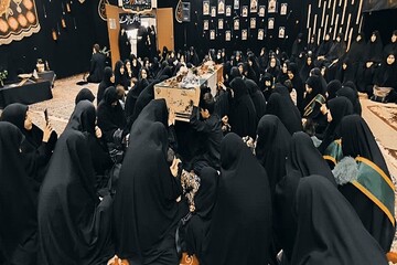 استقبال طلاب خواهر اردبیلی از پیکر شهید گمنام+عکس