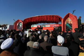 تصاویر / تشییع پیکر مطهر۱۲ شهید گمنام در اصفهان