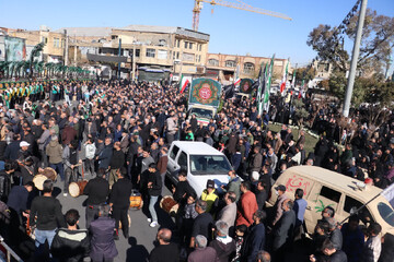 تصاویر/ جلوه ای از شکوه تشییع شهدای فاطمی در اراک