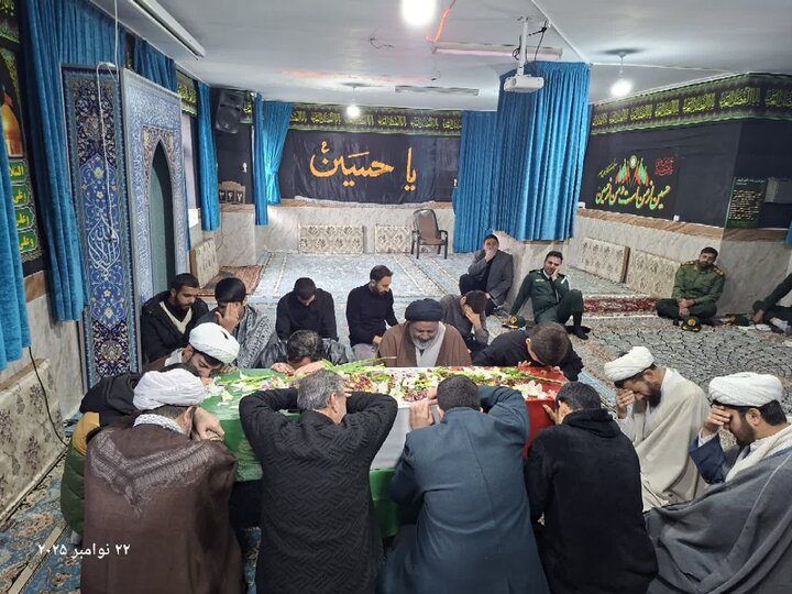 تصاویر/  استقبال از شهید گمنام در مدرسه  علمیه امام خمینی (ره) شهرستان ماکو