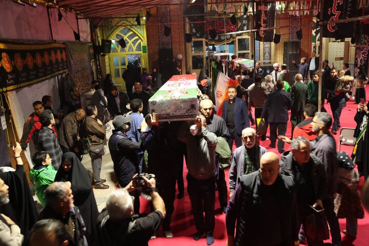 تصاویر/ وداع مردم تهران با پیکر مطهر ۱۰۰ شهید گمنام