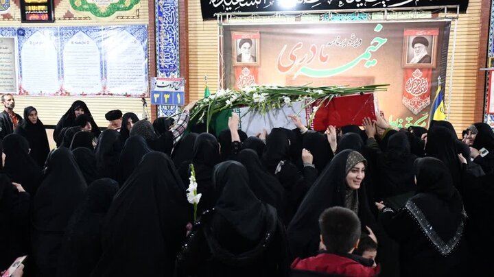 تصاویر/ ویژه برنامه خیمه مادری و  مراسم وداع با شهید گمنام در ماکو