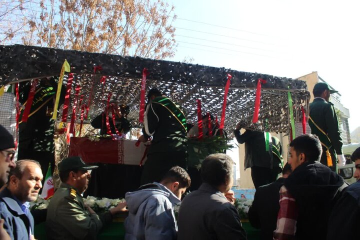 تصاویر/ مراسم استقبال و تشییع شهید گمنام در ماکو