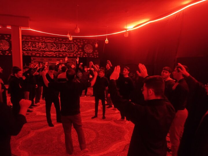 تصاویر/ عزاداری ایام فاطمیه در مدرسه علمیه نقده