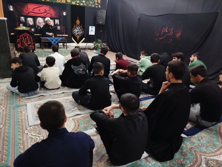 تصاویر/ عزاداری ایام فاطمیه در مدرسه علمیه نقده