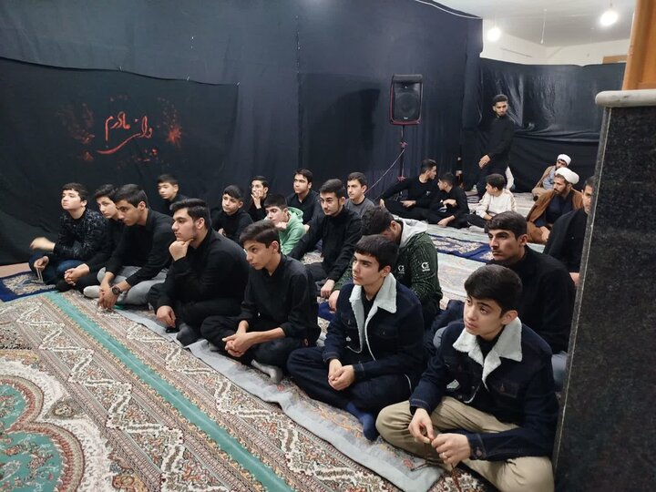 تصاویر/ عزاداری ایام فاطمیه در مدرسه علمیه نقده