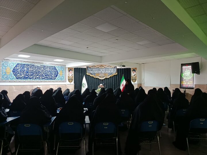 تصاویر/ عزاداری ایام شهادت حضرت فاطمه زهرا(سلام‌الله علیها)، در مدرسه علمیه الزهرا (س) ارومیه