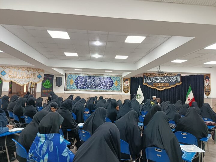 تصاویر/ عزاداری ایام شهادت حضرت فاطمه زهرا(سلام‌الله علیها)، در مدرسه علمیه الزهرا (س) ارومیه