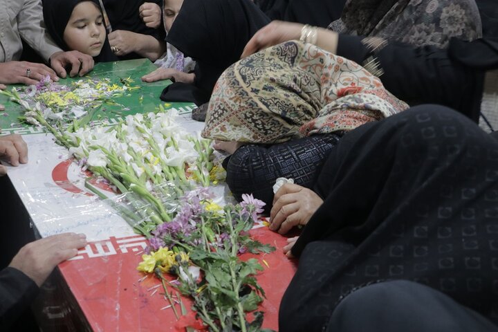 تصاویر/ تشییع پیکر شهید گمنام در مسجد یازهرا (س) ارومیه