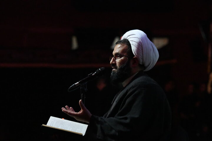 تصاویر/ مراسم عزاداری شب شهادت حضرت زهرا (س) در مصلای امام خمینی (ره) ارومیه