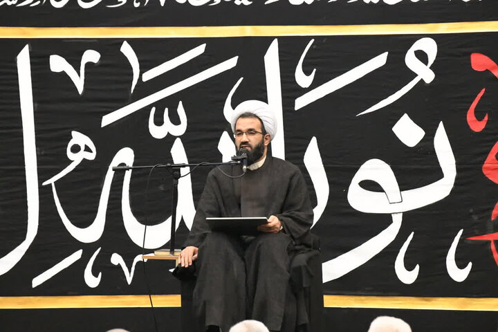 تصاویر/ مراسم عزاداری شب شهادت حضرت زهرا (س) در مصلای امام خمینی (ره) ارومیه