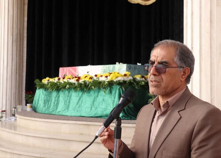 تصاویر/بدرقه با شکوه شهید گمنام در یکی از مدارس پسرانه خرم آباد