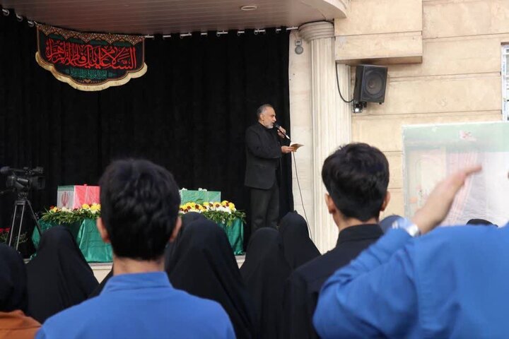 تصاویر/بدرقه با شکوه شهید گمنام در یکی از مدارس پسرانه خرم آباد