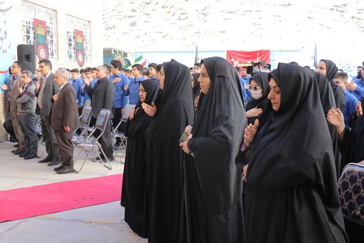 تصاویر/بدرقه با شکوه شهید گمنام در یکی از مدارس پسرانه خرم آباد