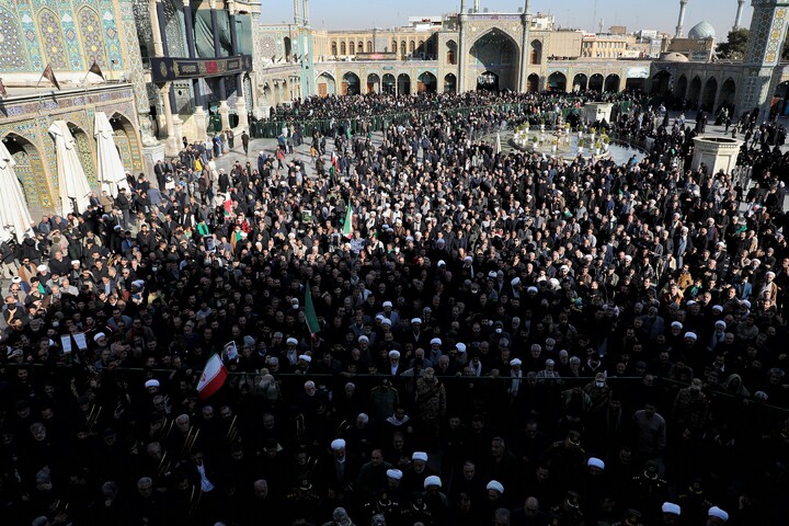 تصاویر/ تشییع پیکر مطهر شهدای گمنام در قم