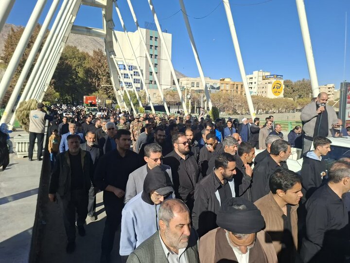 تصاویر/مراسم تشییع پیکر شهدای گمنام در خرم آباد