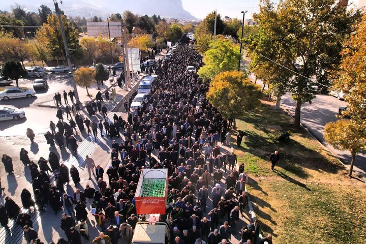 تصاویر/مراسم تشییع پیکر شهدای گمنام در خرم آباد