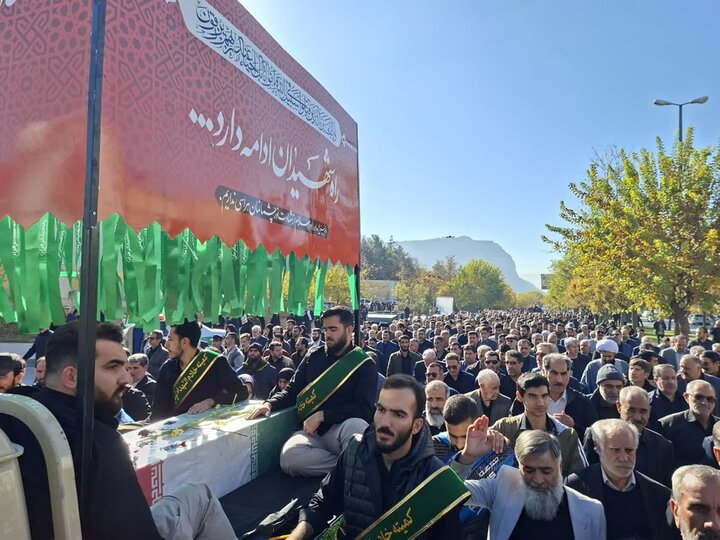 تصاویر/مراسم تشییع پیکر شهدای گمنام در خرم آباد