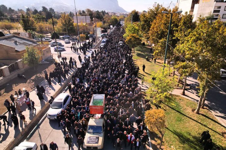 تصاویر/مراسم تشییع پیکر شهدای گمنام در خرم آباد