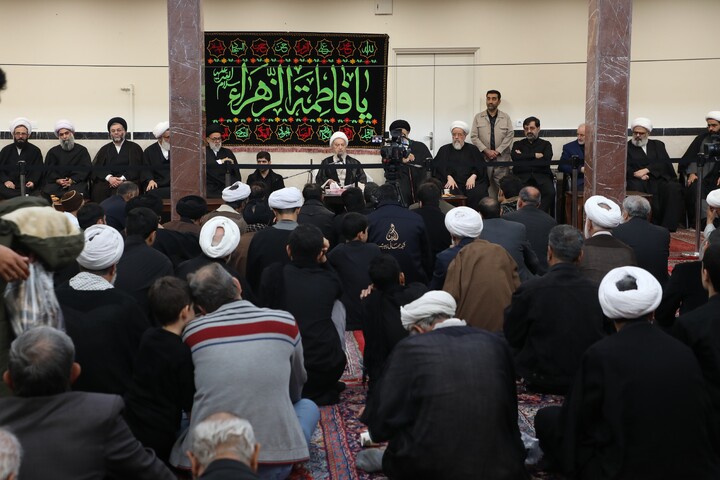 تصاویر/ مراسم عزاداری شهادت حضرت زهرا(س) در دفتر آیت الله العظمی مکارم شیرازی