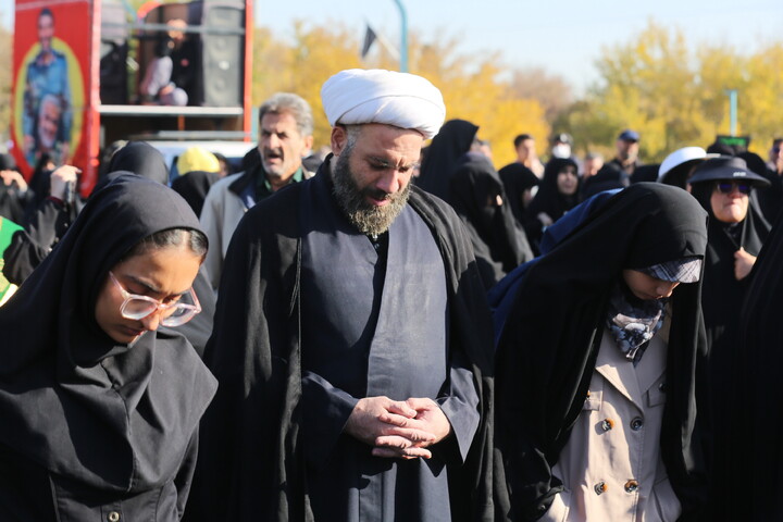 تصاویر / تشییع پیکر مطهر۱۲ شهید گمنام در اصفهان