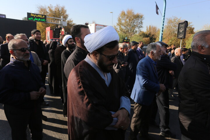 تصاویر / تشییع پیکر مطهر۱۲ شهید گمنام در اصفهان