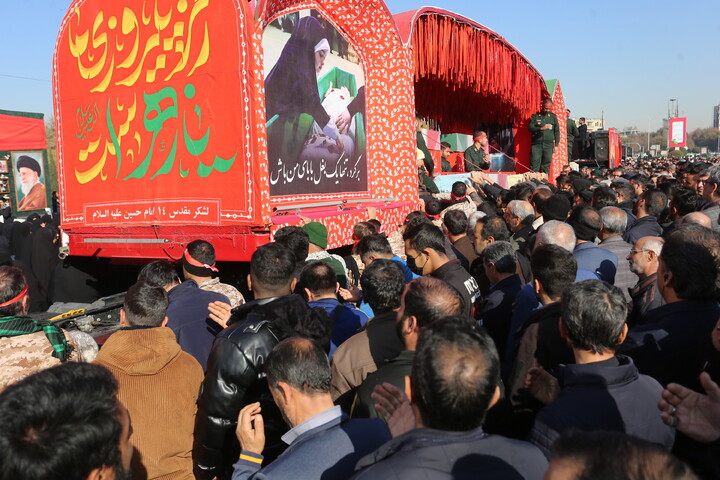 تصاویر / تشییع پیکر مطهر۱۲ شهید گمنام در اصفهان