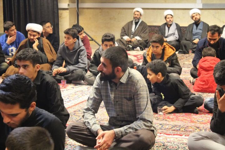 تصاویر/شب اول مراسم شهادت حضرت زهرا (س)در مدرسه علمیه امام صادق علیه السلام قروه