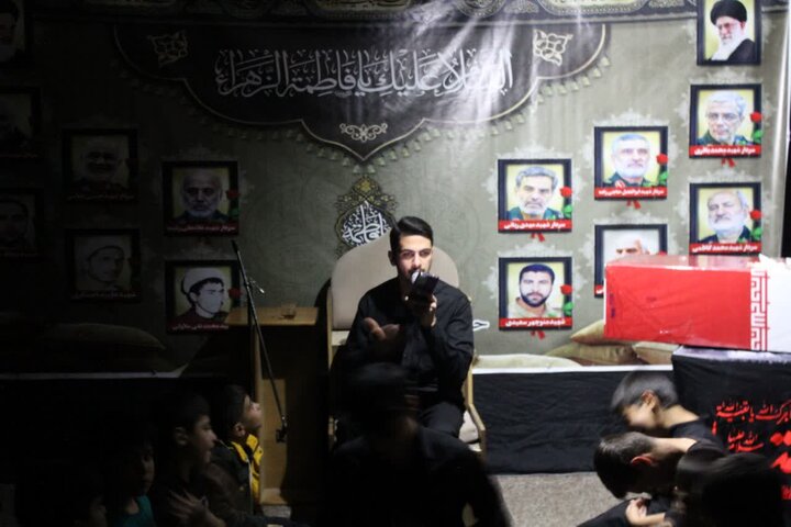 تصاویر/شب اول مراسم شهادت حضرت زهرا (س)در مدرسه علمیه امام صادق علیه السلام قروه