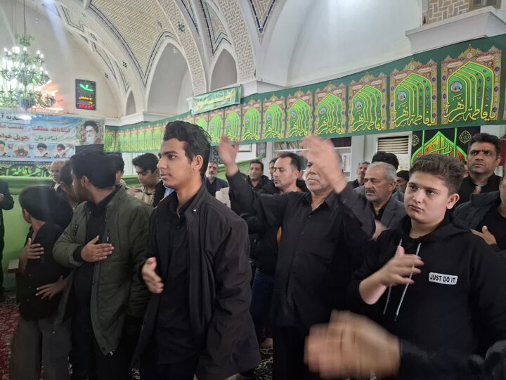 تصاویر/ مراسم عزاداری سالروز شهادت حضرت زهرا(س) درهفت امامزاده و مسجدقاضی آران و بیدگل